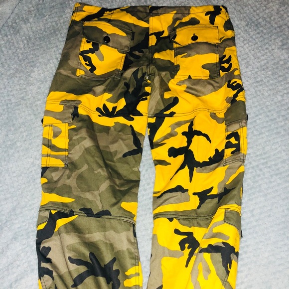 WOMENS YELLOW CAMO CARGO PANTS - Picture 6 of 7